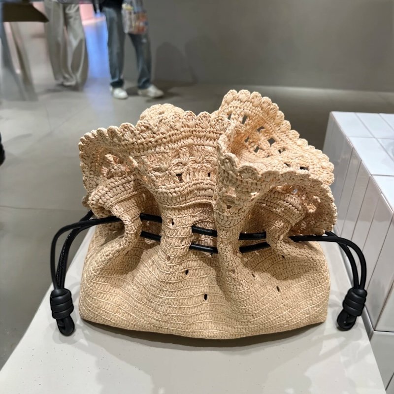 🎁夏季折扣🎁Loewe 中款 Flamenco Clutchin Raffia 草編包-4