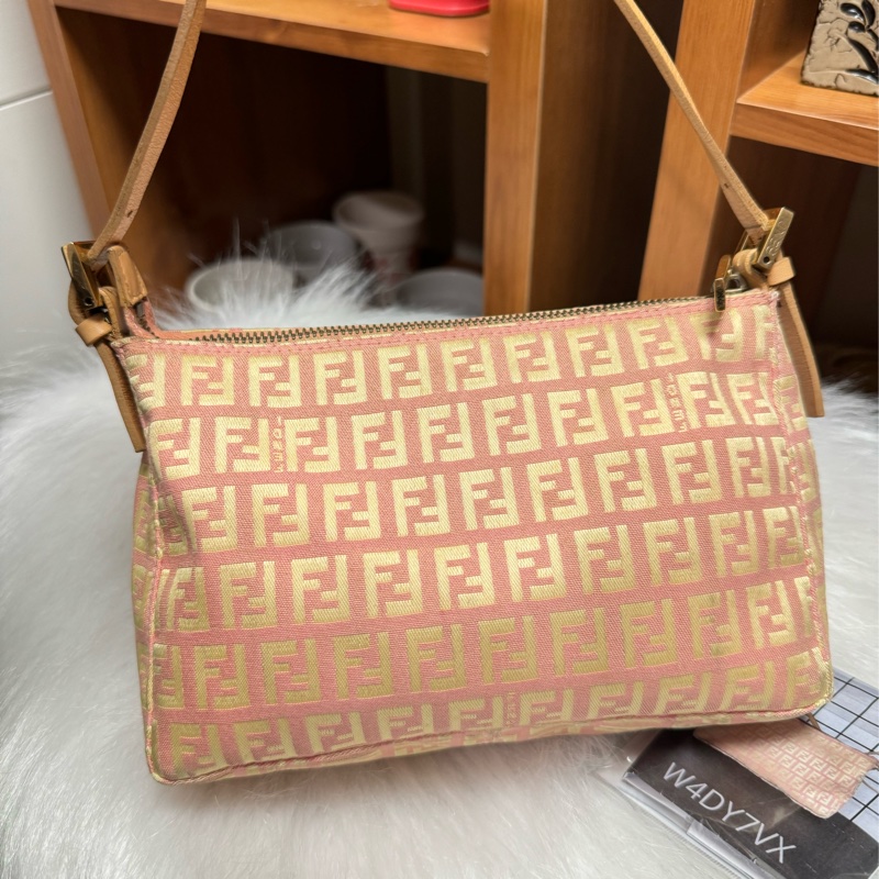Fendi 法棍包 腋下包-0