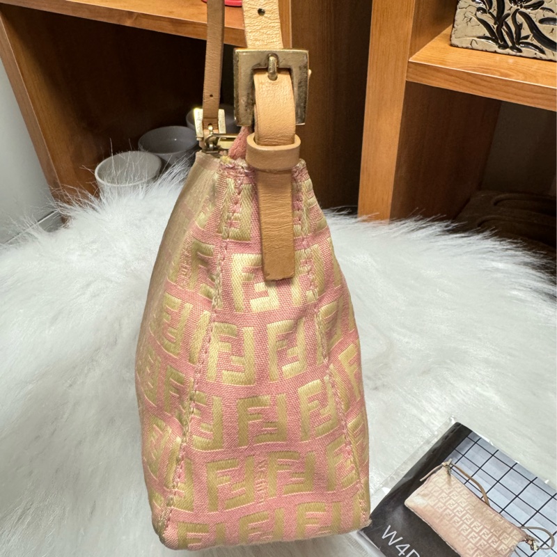Fendi 法棍包 腋下包-2