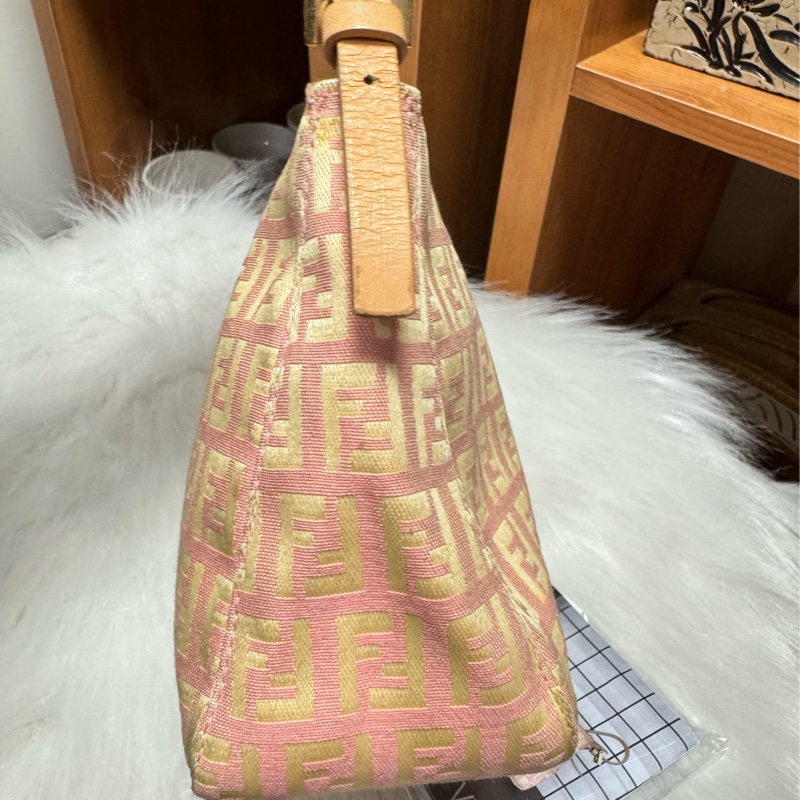 Fendi 法棍包 腋下包-3