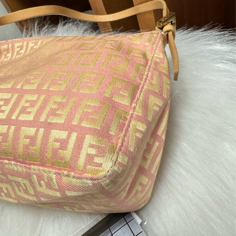 Fendi 法棍包 腋下包-7