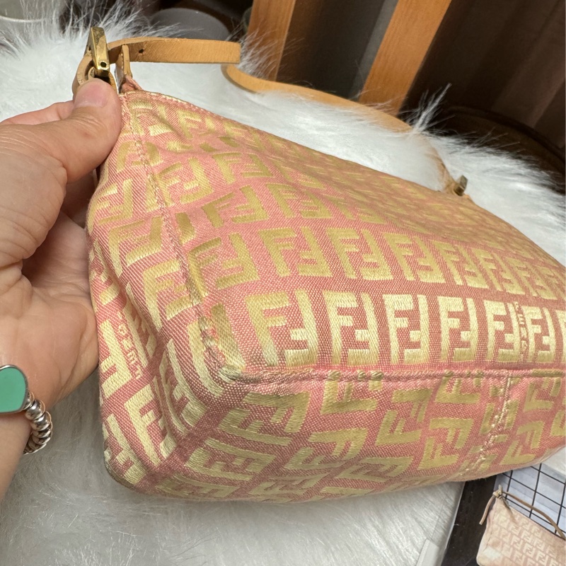 Fendi 法棍包 腋下包-8