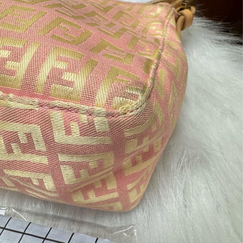 Fendi 法棍包 腋下包-12