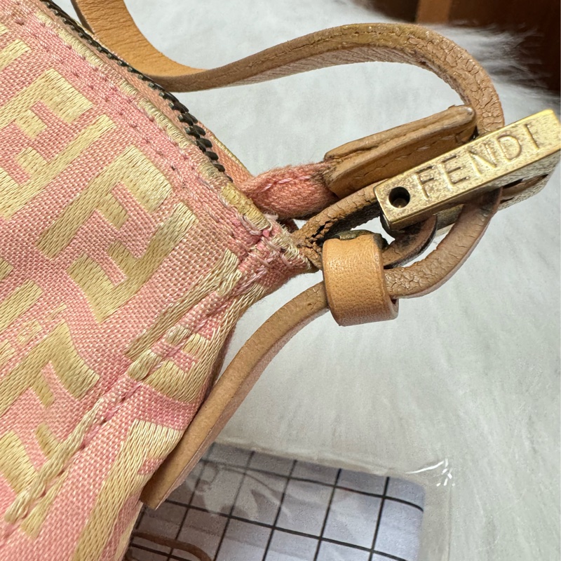 Fendi 法棍包 腋下包-17