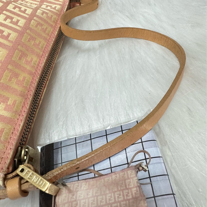 Fendi 法棍包 腋下包-22