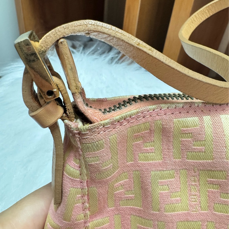 Fendi 法棍包 腋下包-23