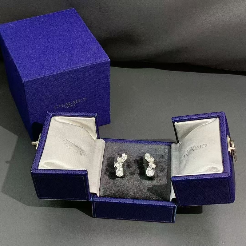 Chaumet 尚美巴黎 Josephine約瑟芬皇后系列白鷺白金耳環鑲鑽,12顆點綴圓形切割鑽石 2023購入-2
