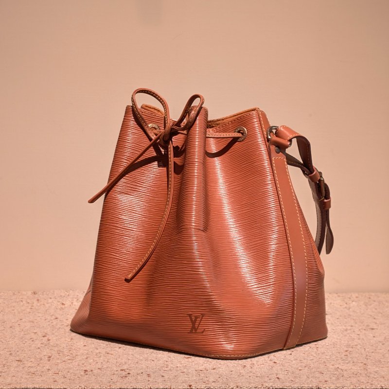 LOUIS VUITTON LV 焦糖色EPI水波紋水桶包-1