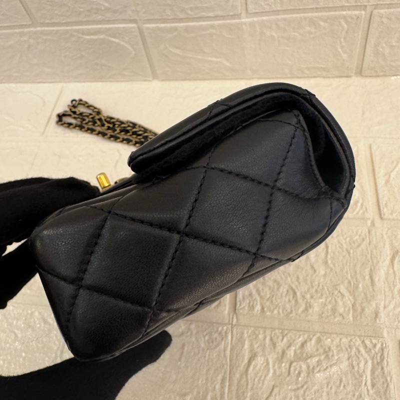 Chanel黑羊皮復古口蓋包20cm-3
