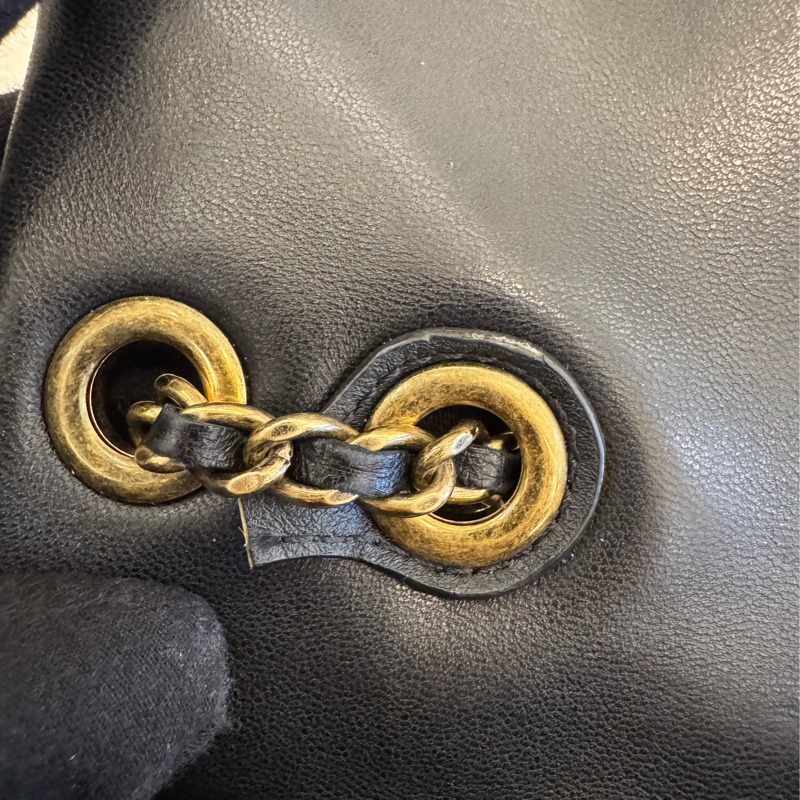 Chanel黑羊皮復古口蓋包20cm-10