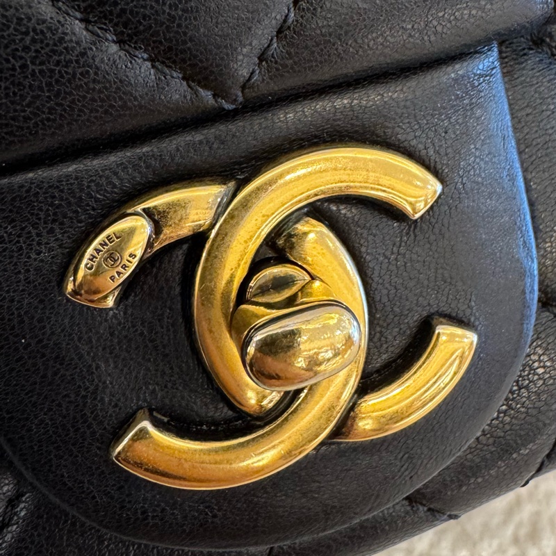 Chanel黑羊皮復古口蓋包20cm-14