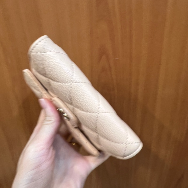 Chanel 淺米色荔枝皮金釦三折短夾AP0231-6