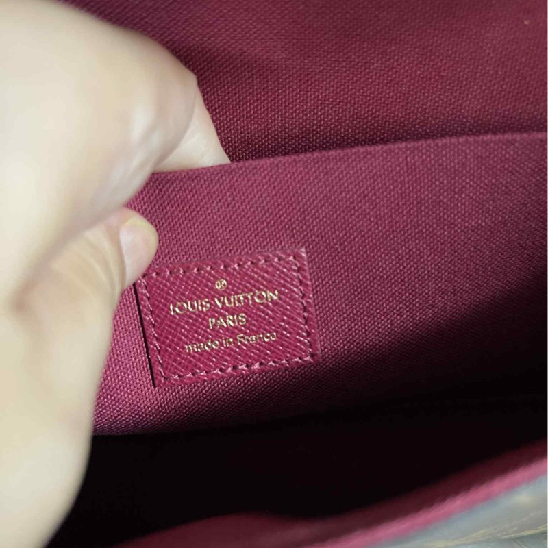 Lv 三合一 鏈包-16