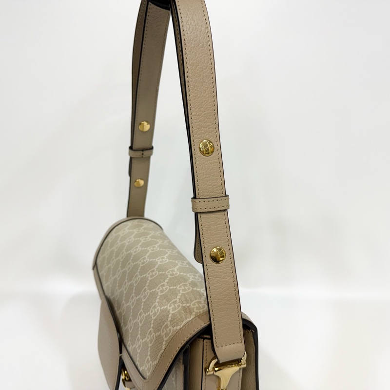 GUCCI燕麥色牛皮老花馬銜扣1955肩側背包602204-19