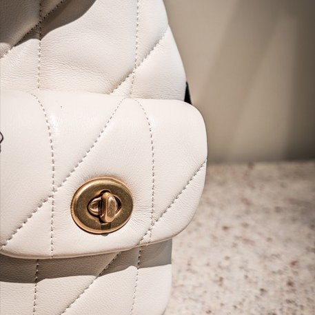 Coach Tabby Backpack 牛皮後背包-奶白-7