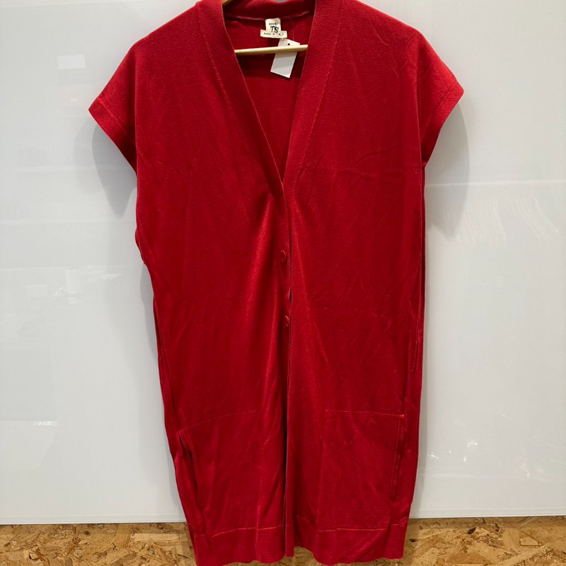 【美收精品】HERMES 紅色針織長版上衣 2-744-0