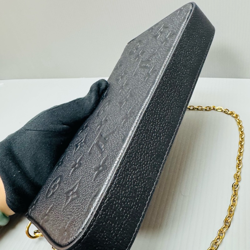 LV 壓紋三合一包-11