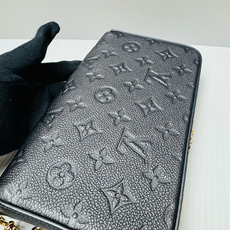 LV 壓紋三合一包-12