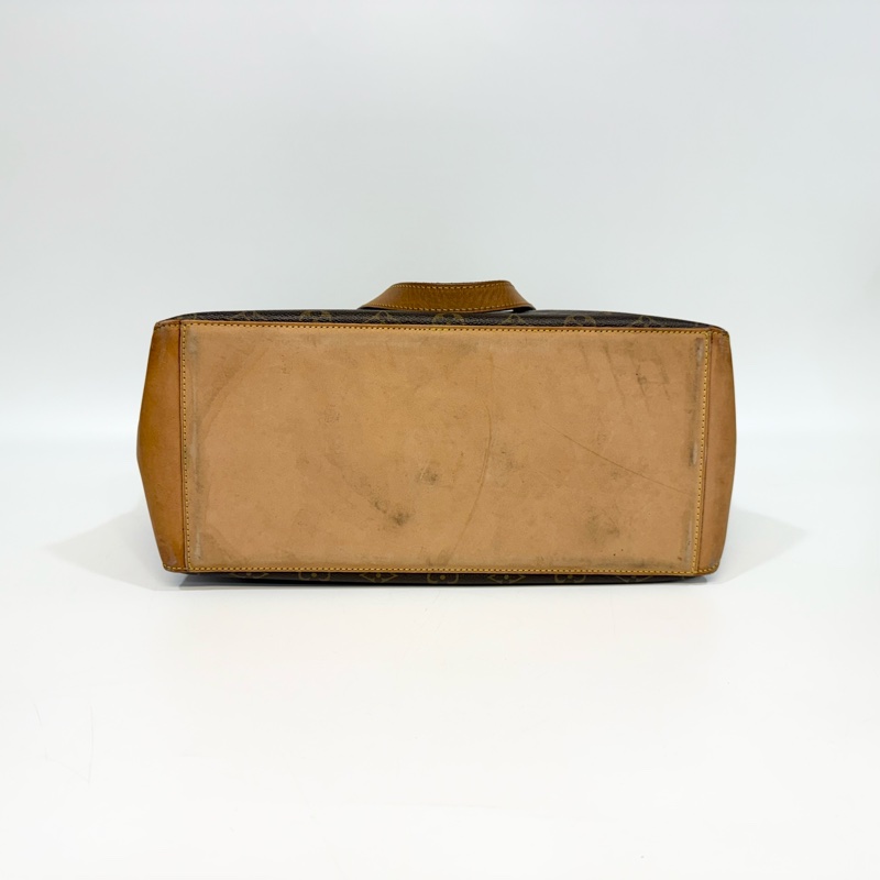 LV 原花拉鍊天心包 GM M51152-8