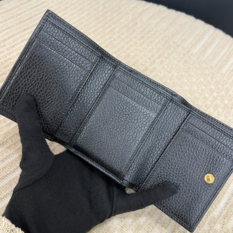 GUCCI 474746 黑牛皮翻蓋三折短夾-5