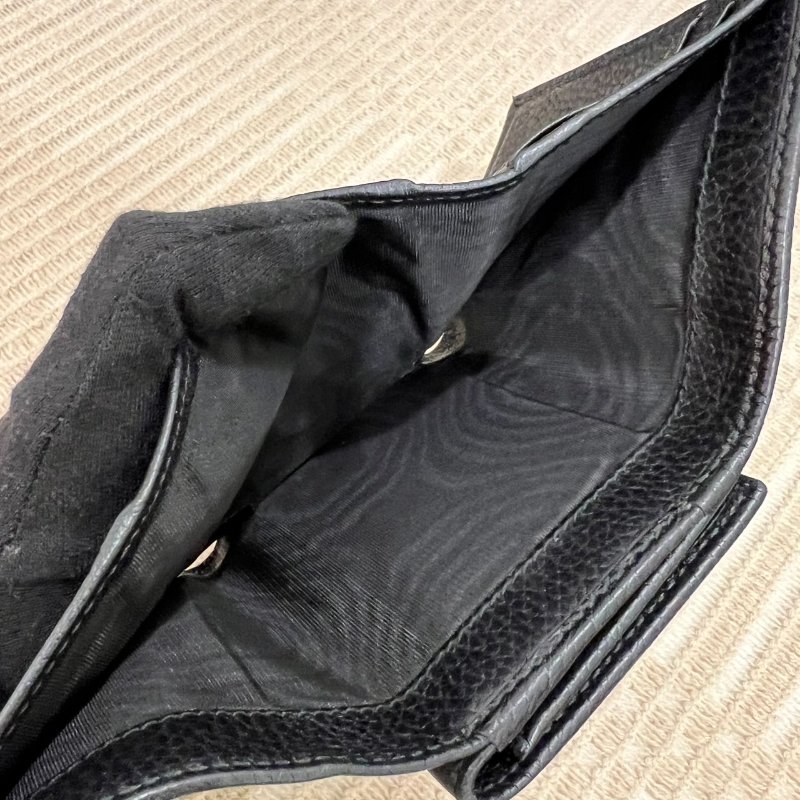 GUCCI 474746 黑牛皮翻蓋三折短夾-6