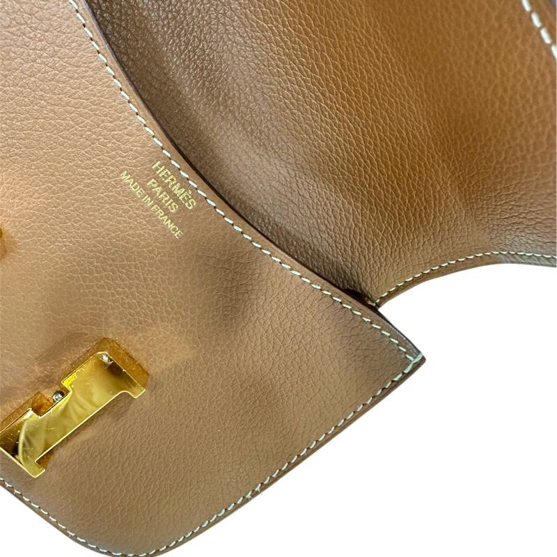 Hermès Constance Slim Compact Evercolour gold/gold-9