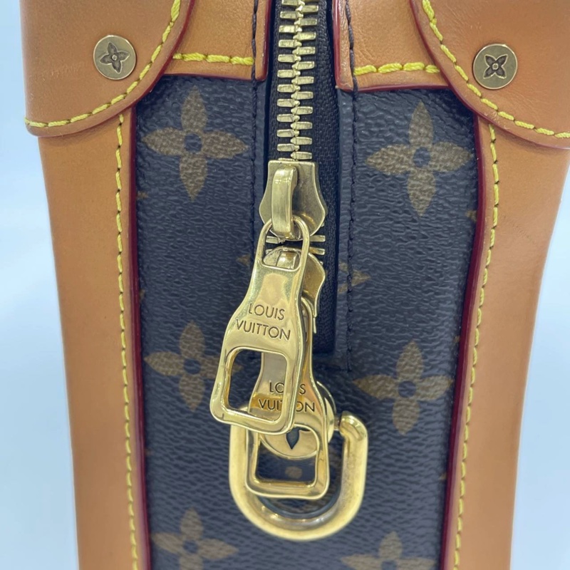 LV SOFT TRUNK BOX-24