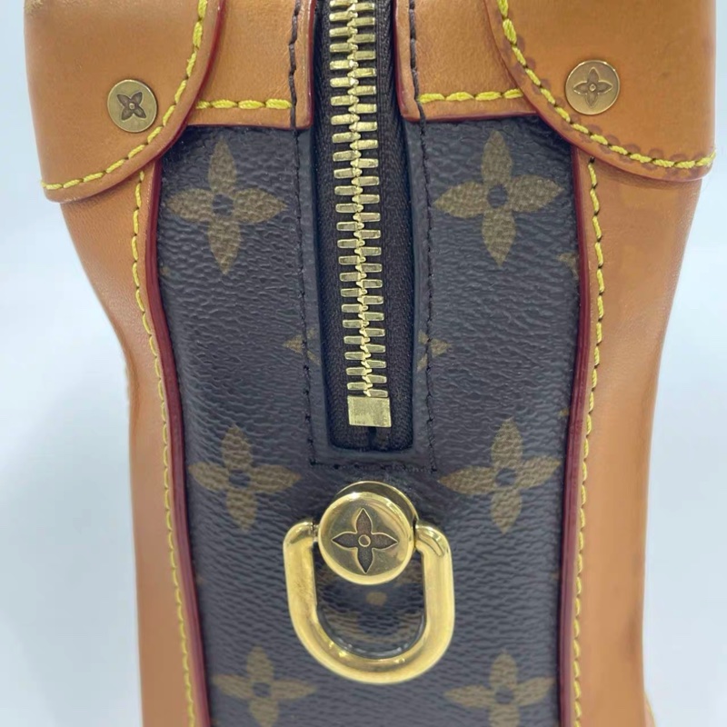 LV SOFT TRUNK BOX-25