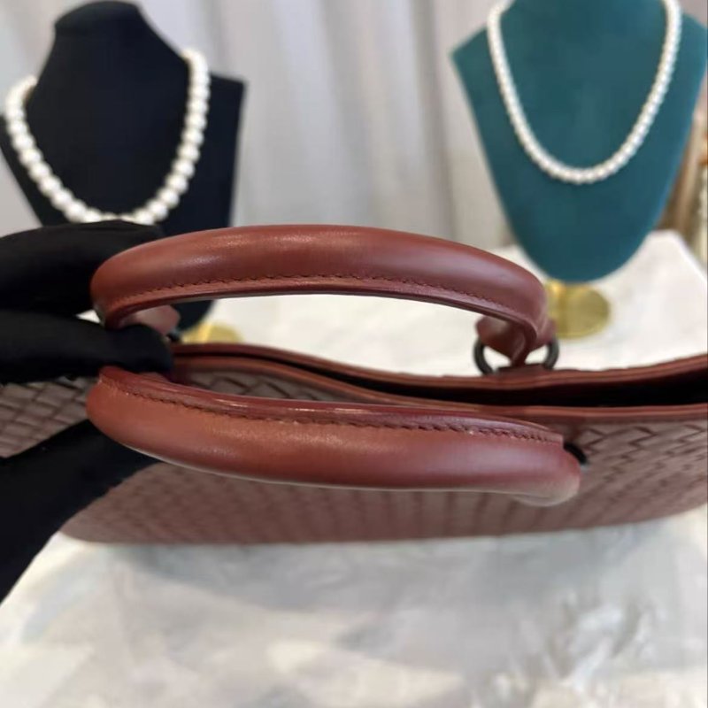 BV 編織手提斜背公事包37*28*3 98新 配件無-4