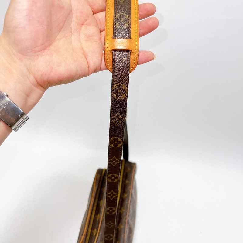 Lv路易威登雙層橫版相機包-8