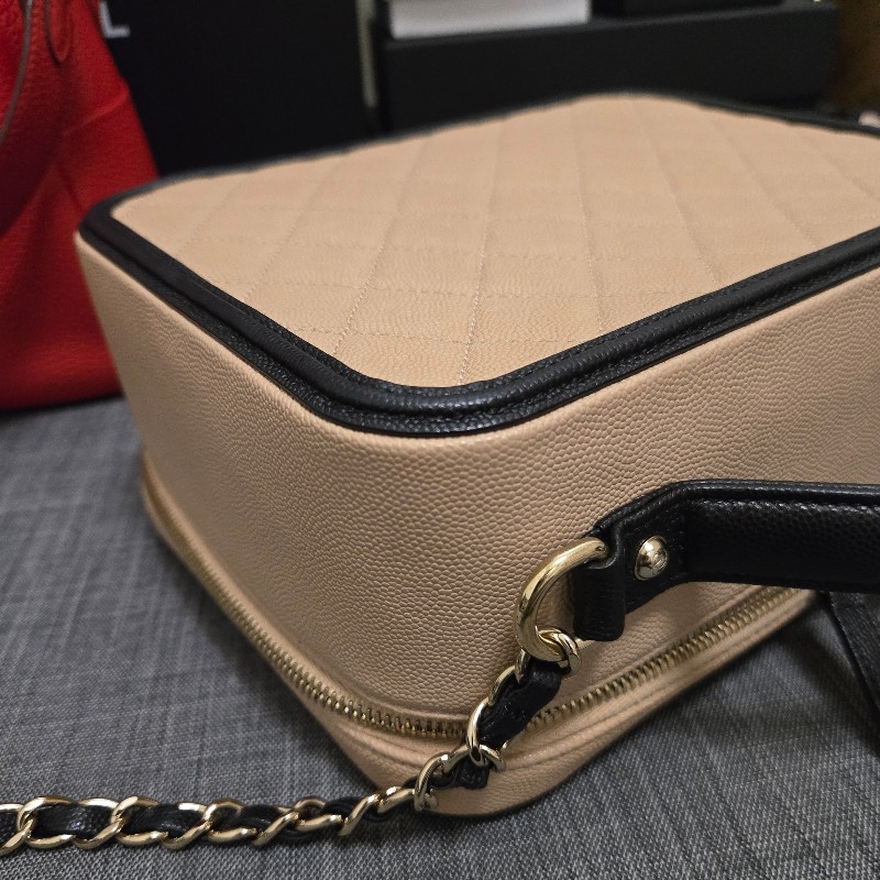 香奈兒 Chanel vanity 米黑色化妝箱 相機包 奶茶色 附鏡子-13