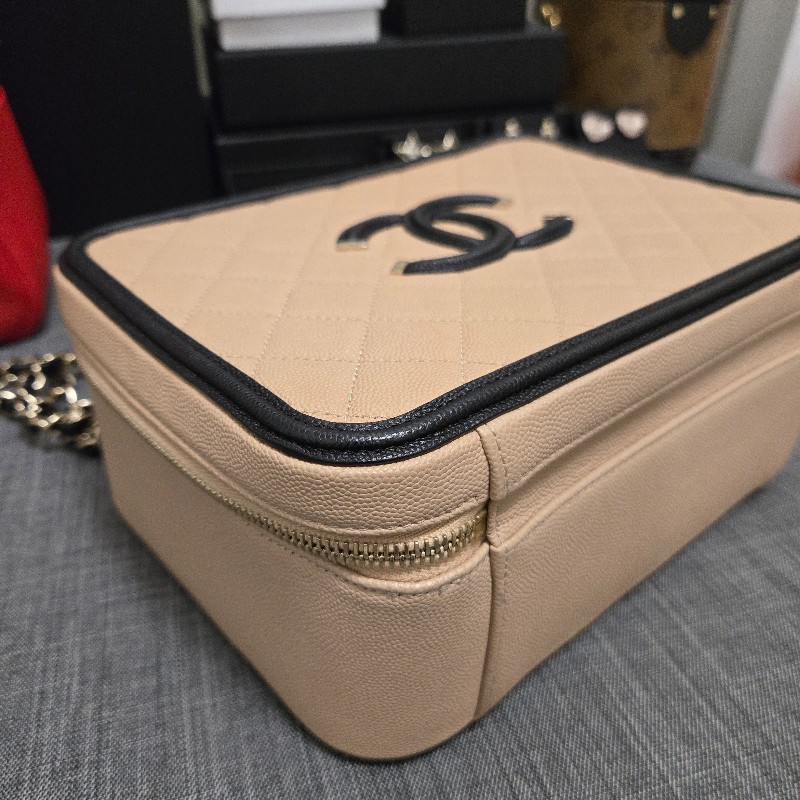 香奈兒 Chanel vanity 米黑色化妝箱 相機包 奶茶色 附鏡子-14