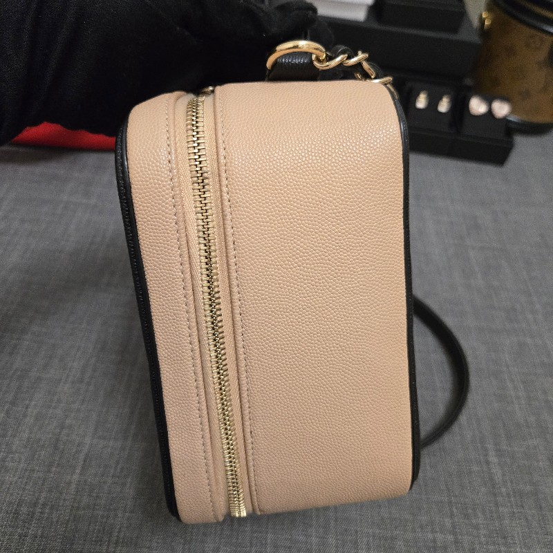 香奈兒 Chanel vanity 米黑色化妝箱 相機包 奶茶色 附鏡子-18
