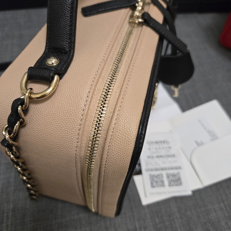 香奈兒 Chanel vanity 米黑色化妝箱 相機包 奶茶色 附鏡子-33