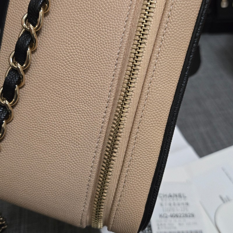 香奈兒 Chanel vanity 米黑色化妝箱 相機包 奶茶色 附鏡子-34