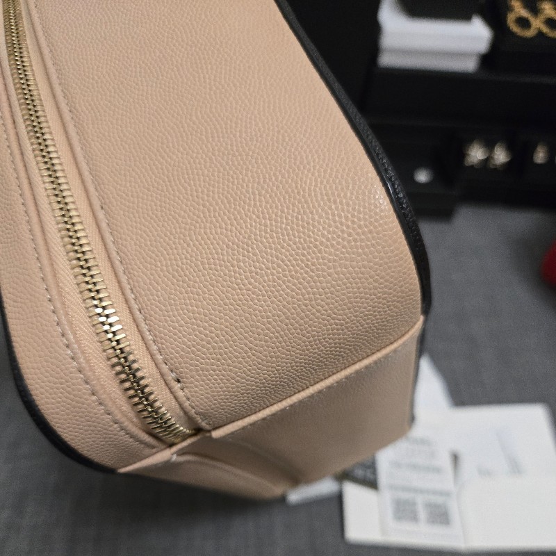 香奈兒 Chanel vanity 米黑色化妝箱 相機包 奶茶色 附鏡子-37