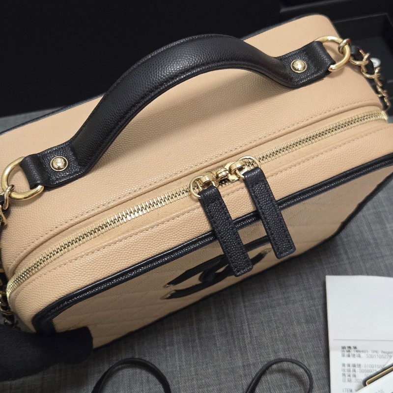 香奈兒 Chanel vanity 米黑色化妝箱 相機包 奶茶色 附鏡子-39