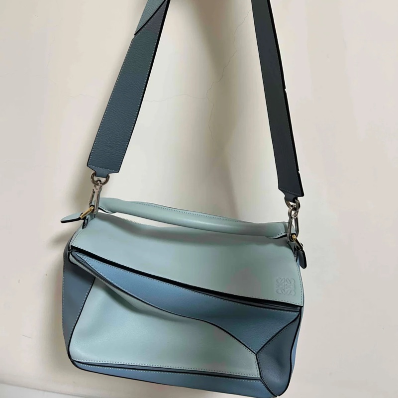 loewe puzzle 中號拼圖包 霧霾藍-1