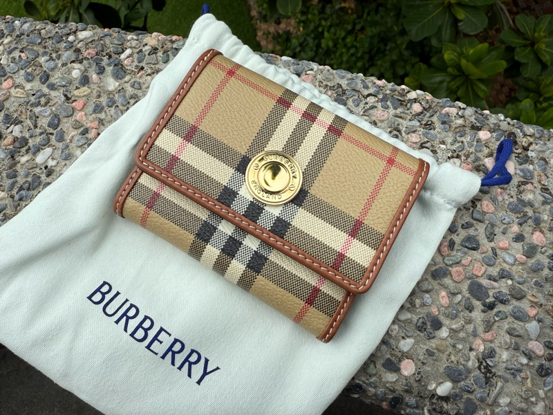 二手BURBERRY格紋PVC金屬釦折疊式三折短夾80944231-0