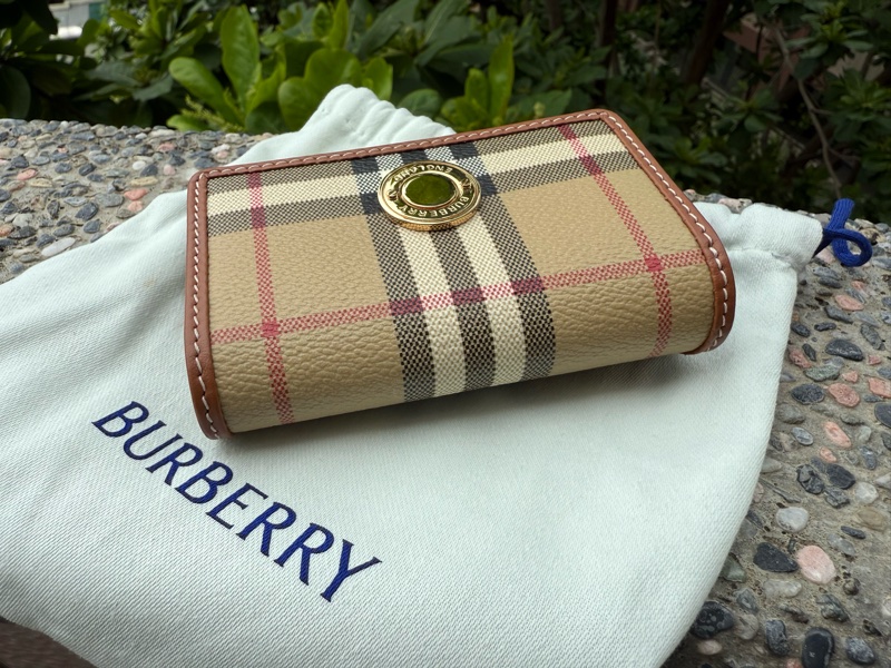 二手BURBERRY格紋PVC金屬釦折疊式三折短夾80944231-5