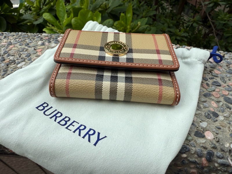 二手BURBERRY格紋PVC金屬釦折疊式三折短夾80944231-7