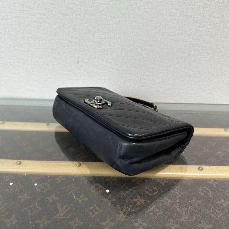 99新閒置✨ #18w入手 香奈兒黑銀Cf25全牛皮口蓋肩背包🉑斜挎-16