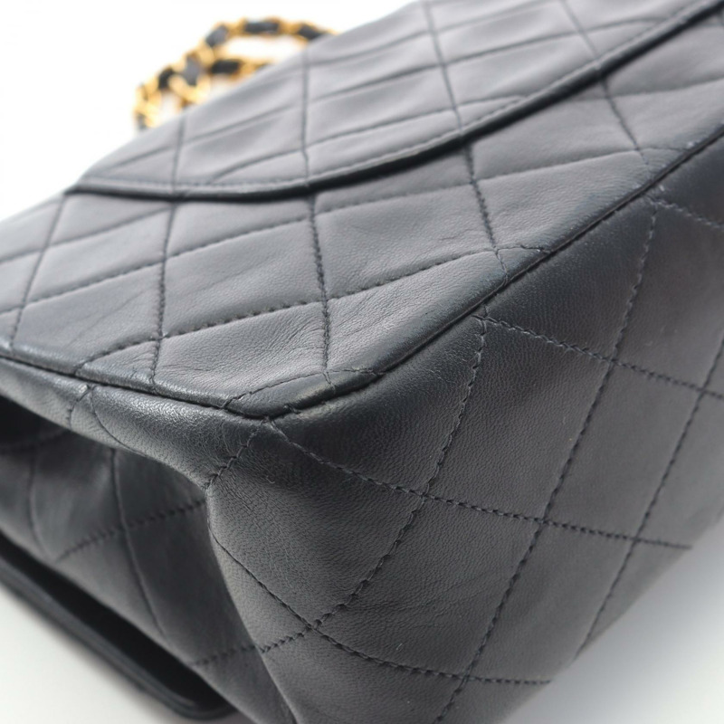 CHANEL Matelasse W 翻蓋鏈條單肩包 A01112 羔羊皮 黑色 二手-9