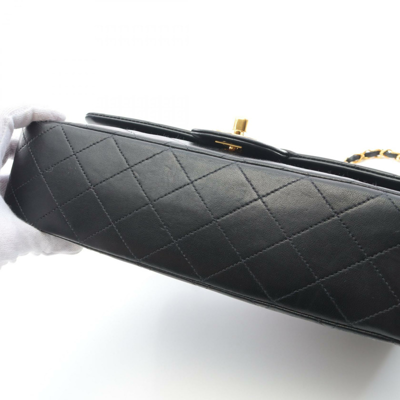 CHANEL Matelasse W 翻蓋鏈條單肩包 A01112 羔羊皮 黑色 二手-12