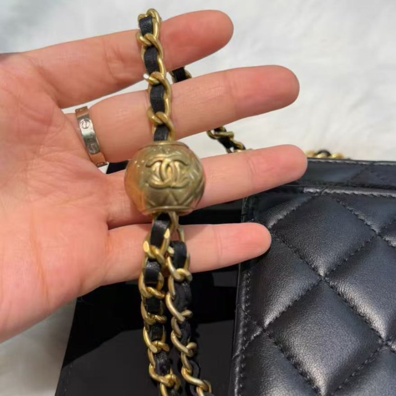 Chanel 發財woc 黑金金球 羊皮woc 全新 配件塵袋盒子購證-6