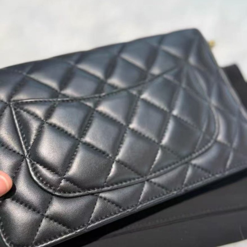 Chanel 發財woc 黑金金球 羊皮woc 全新 配件塵袋盒子購證-7