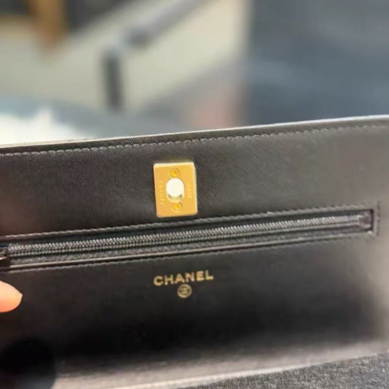 Chanel 發財woc 黑金金球 羊皮woc 全新 配件塵袋盒子購證-8