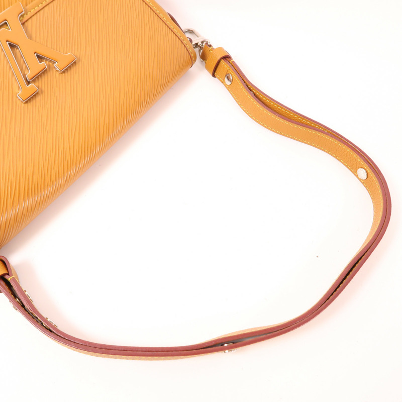 LOUIS VUITTON Epi Buci銀扣肩背袋-6