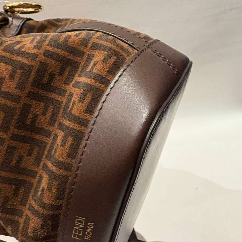 Fendi 經典小水桶包-6