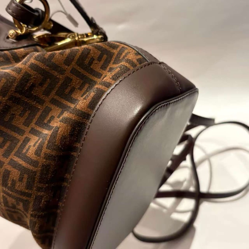 Fendi 經典小水桶包-10